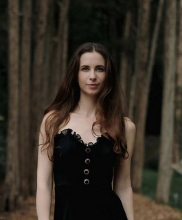 Обложка артиста Emi Ferguson