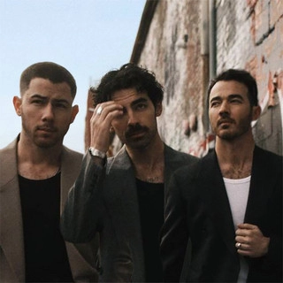 Обложка артиста Jonas Brothers