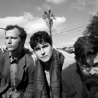 Обложка артиста Vampire Weekend