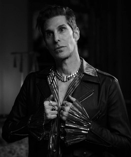 Обложка артиста Perry Farrell