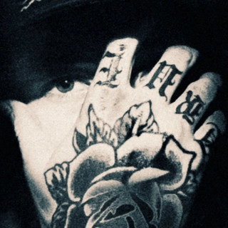 Обложка артиста nothing,nowhere.