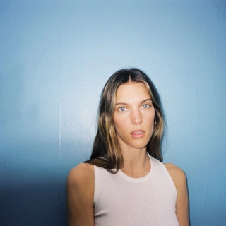 Обложка артиста Charlotte Cardin
