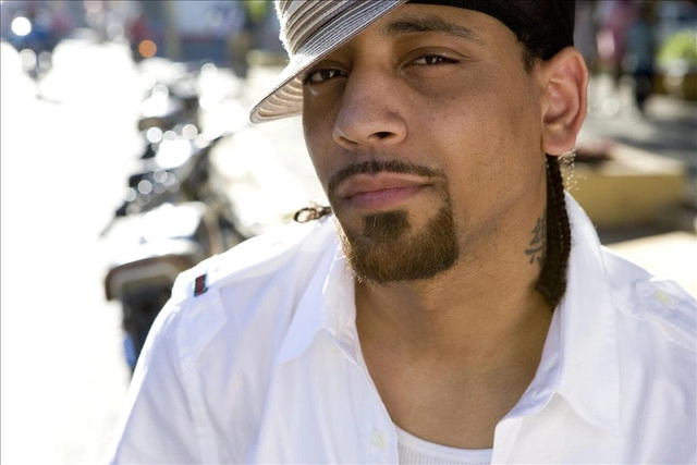 Обложка артиста J. Holiday