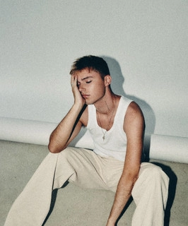 Обложка артиста HRVY