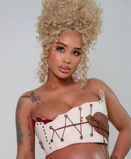 Обложка артиста DreamDoll