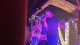Обложка клипа Як бути нам